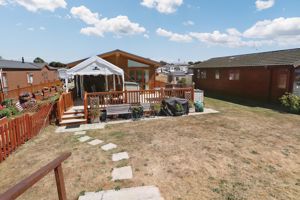 Riverside Flag Hill - click for photo gallery